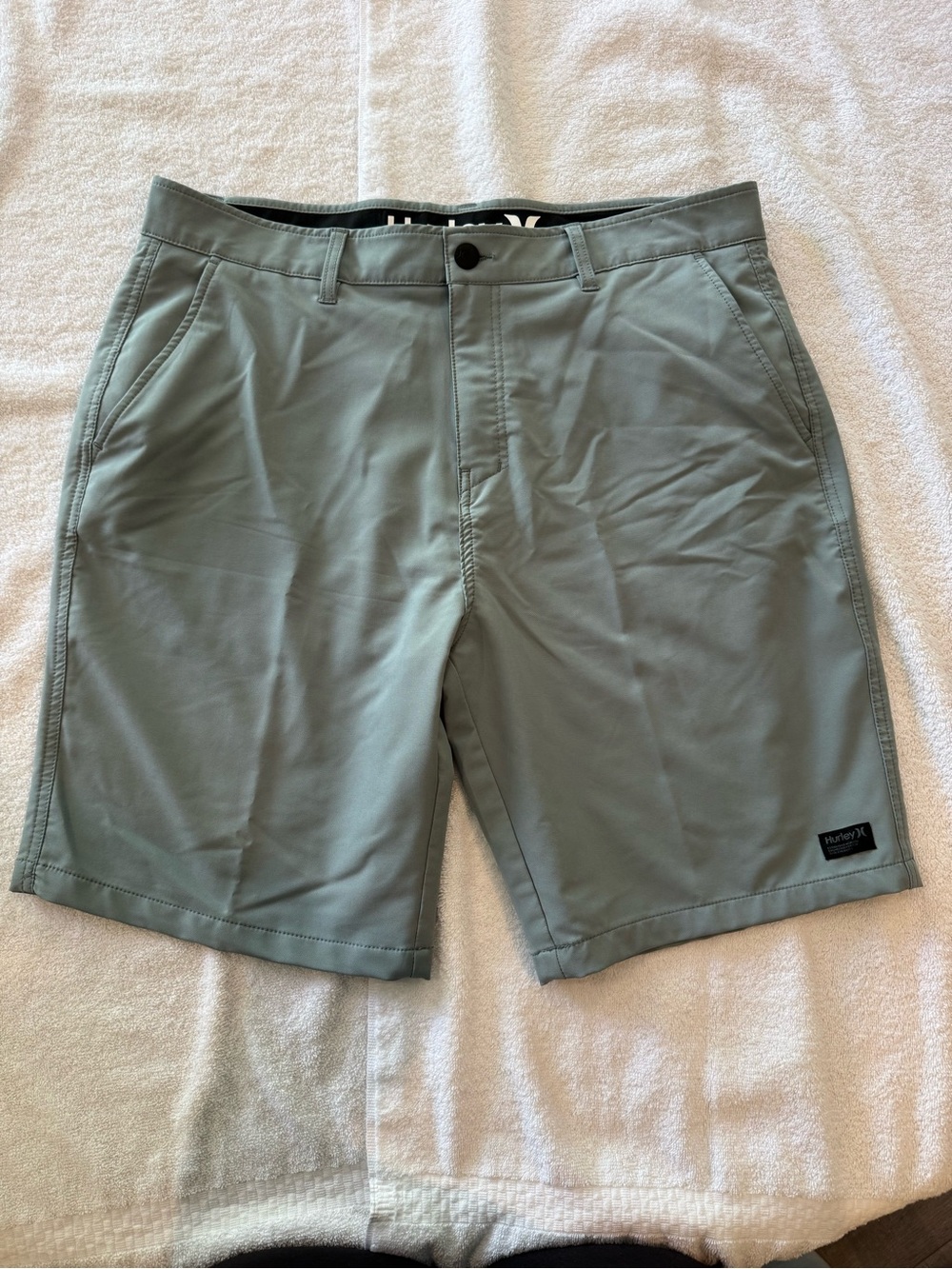 Hurley Men’s Blue/Gray Performance Shorts - size 36